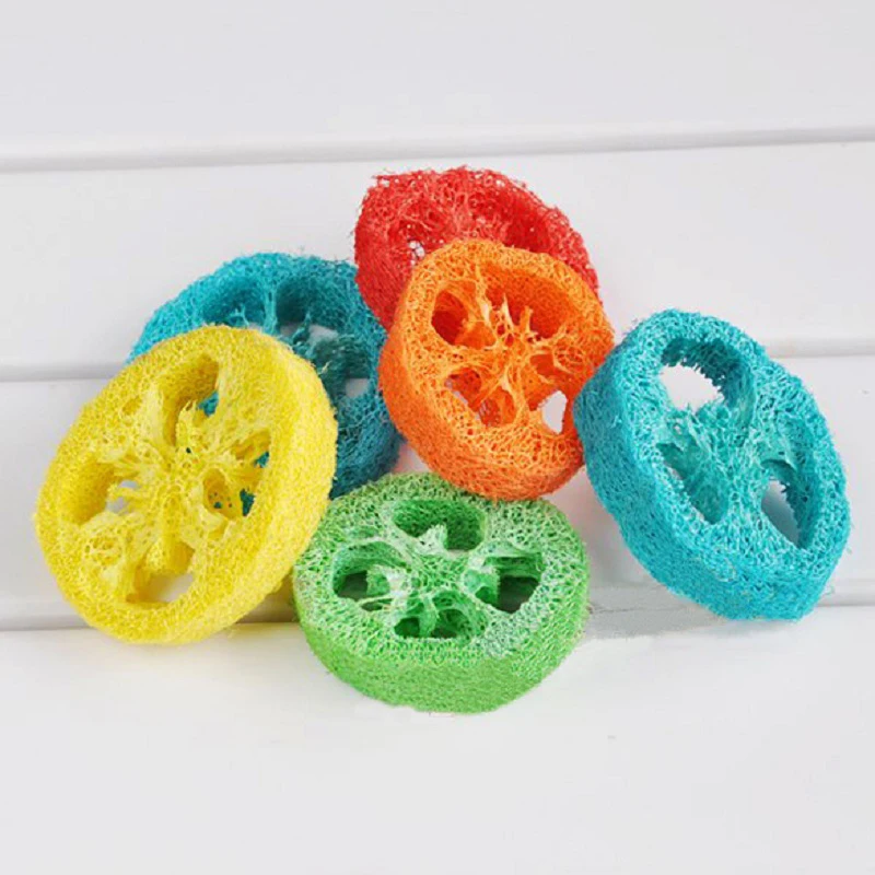 

Hot Sale 2pcs/Lot Random Color Natural Loofah Birds Parrot Toys Bird Accessories Vogel Speelgoed Parrot Toys XP0564