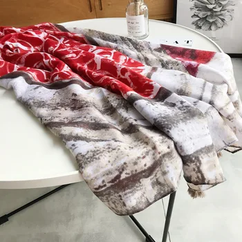 

2019 Women Autumn Winter Ombre Geometric Viscose Shawl Scarf High Quality Warm Neck Head Hijabs and Wraps Lady Pashmina Bandanas
