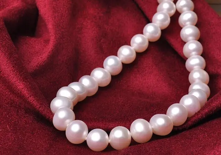 

SHIPPINGHuge 18"10-11MM Natural South Sea white perfect Pearl Necklace (A0322)
