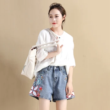 

2018 Floral Embroidery Denim Shorts Women Blue High Waist Flower Embroidered Shorts Casual Short Jeans Hotpants Shorts Femme 322