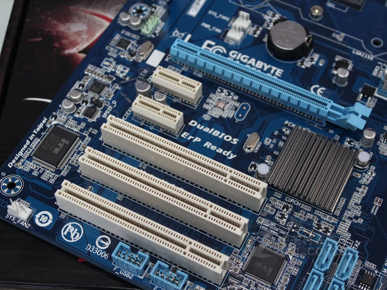 Ga-p 61 a. Gigabyte lga1155 ga-. Gigabyte ga-p61-s3. Gigabyte ga-p61-s3. Ga-p61-usb3-b3.