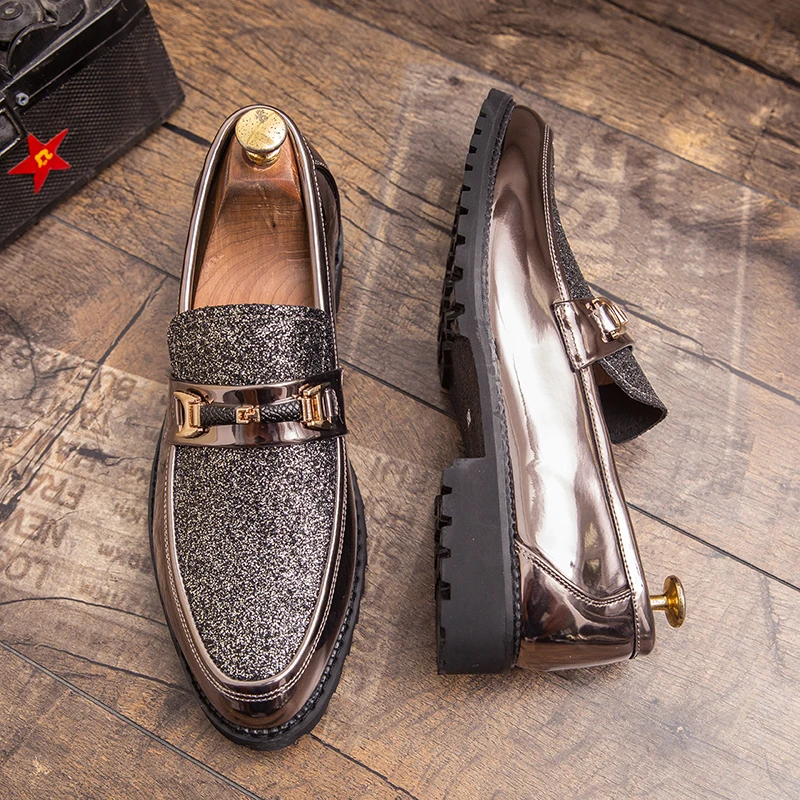 New fashion men's shoes, wedding groom's shoes, patent leather glitter diamond piece shiny personality pointed gold shoes, loafe