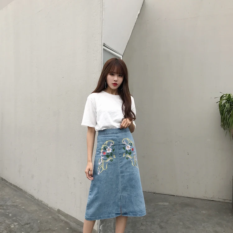 01 -  -  - 