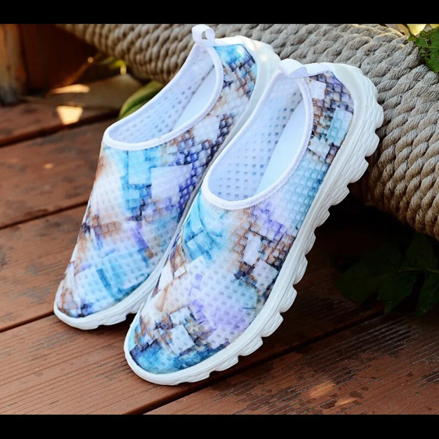 Кроссовки женские сетчатые без шнуровки повседневные сникерсы с мультяшным