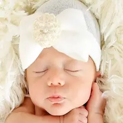 2018 перлы цветка для маленьких девочек шляпа вязать милый Bowknot ленты Кепки на день рождения Grow Up Опора Новорожденный малыш детской головы
