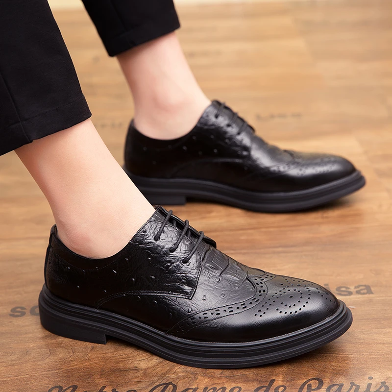 

Brand Leather Business Dress Shoes outdoor Men lace up Retro Patent Leather wedding party brogue Oxfords Shoes for Men L5