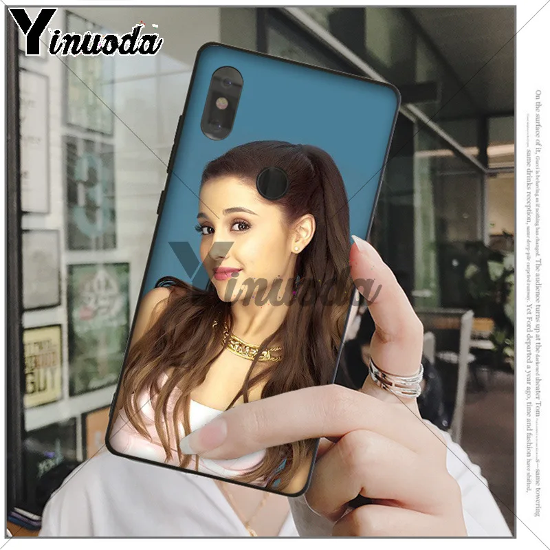 Cat Ar Ariana Grande
