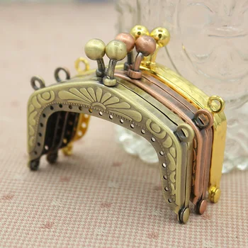 

Four Colors Size 6 cm Wholesale Bag Accesssories Purse Handle Metal Purse Frame Bag Hanger Metal Accessories For Bag Purse Frame