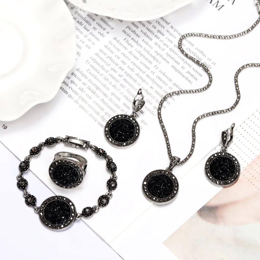 Винтажный набор бижутерии в черном цвете, Модный женский ювелирный набор, античный серебряный кристалл, круглый камень, кулон, ожерелье, наборы, 4 шт