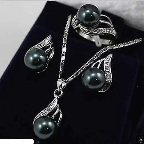 

Beautiful Jewelry Green Jade Bow Pendant Necklace Earring Set 5.23