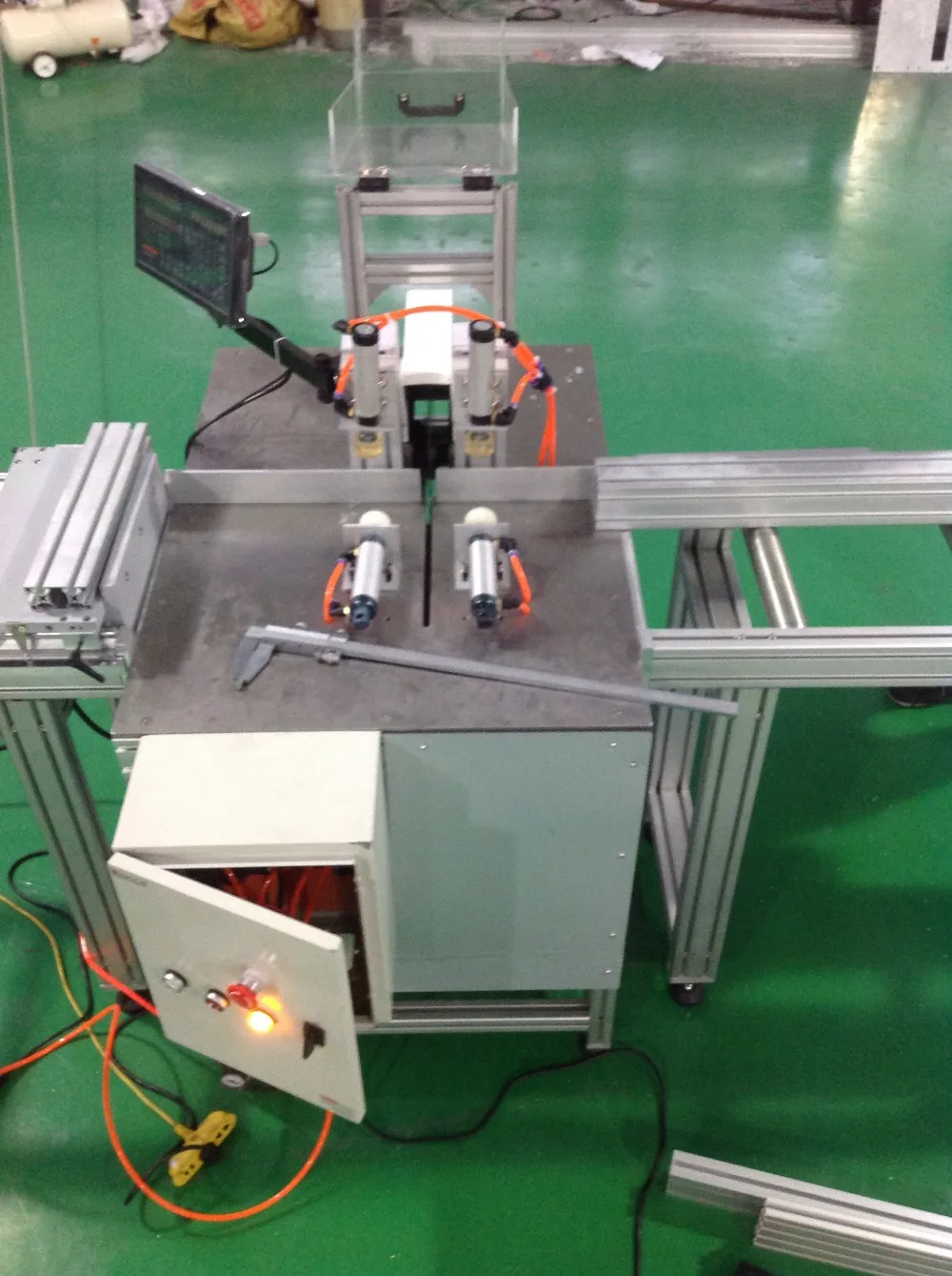 CNC aluminum profile cutting machine, T slot extrusion frame cutting