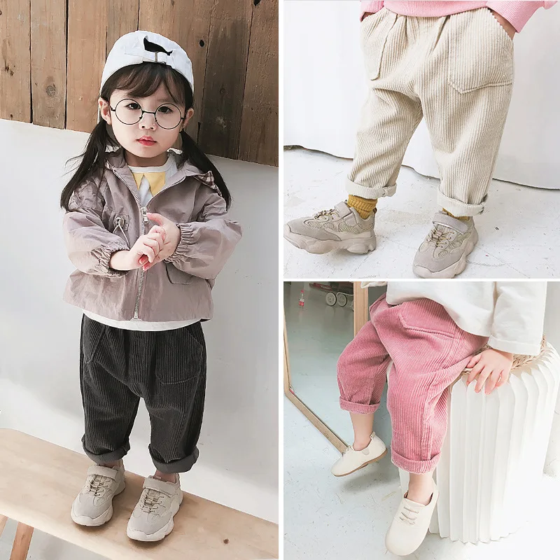 Новое поступление; сезон осень; Корейская версия; хлопковые однотонные модные Универсальные повседневные вельветовые длинные брюки для милых маленьких девочек