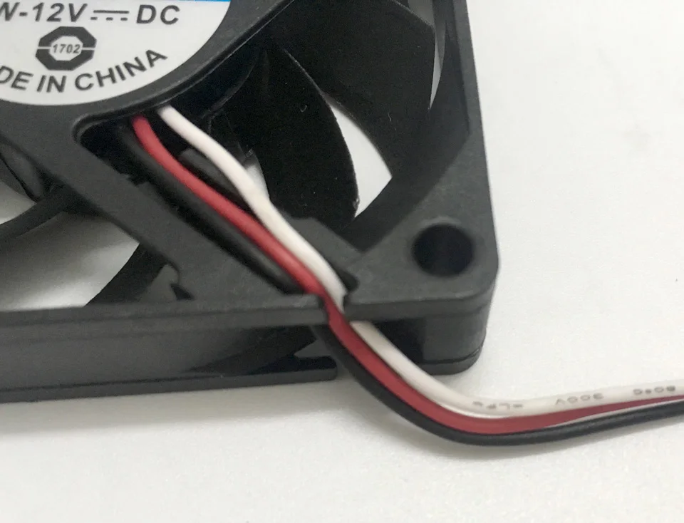 GOOD F7015 70mm PC Fan Controller (10)