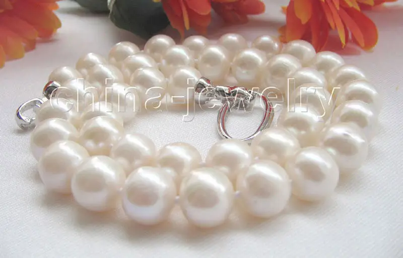 

P4919-18" 10-11mm natural white round freshwater pearl necklace - white GP clasp