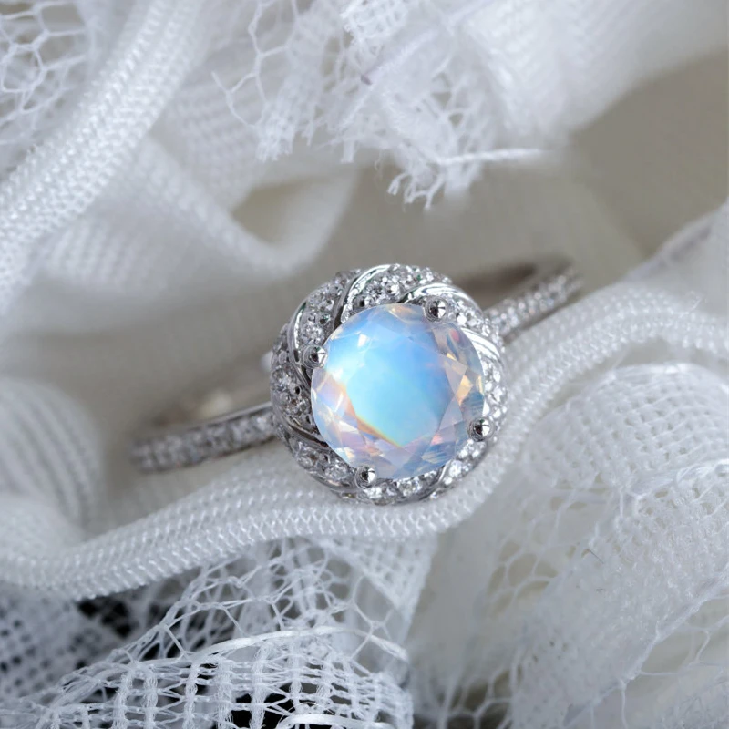 

Round Unique Moonstone Engagement Ring Silver Color Vintage Women Fashion Bridal Wedding Jewelry Anniversary Gift