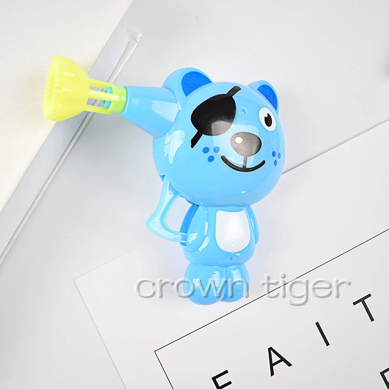 2018 Kids Soap Water blowing Bubbles Gun Cartoon Animal Model Bubble Blower Machine Toy For Kids Children Water Gun juguete Gift