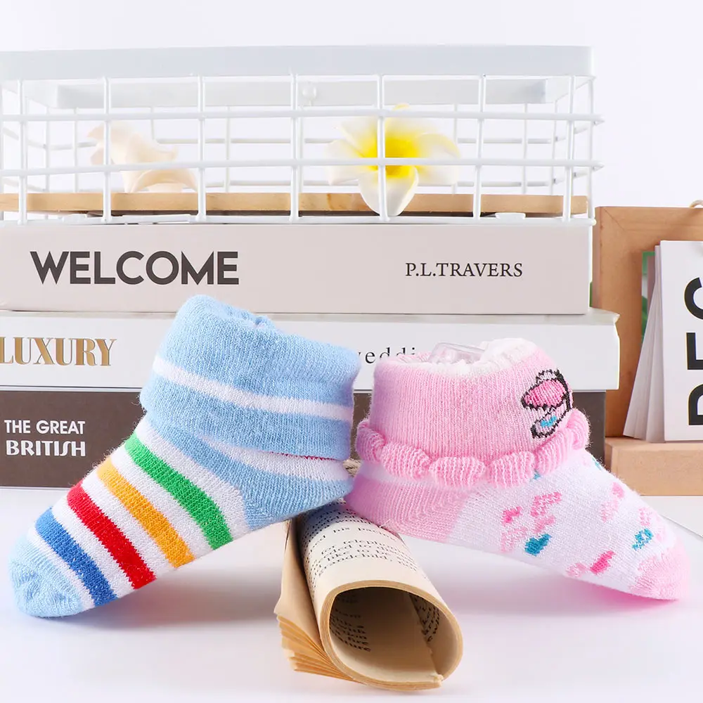 1 bag Anti Scratch Gloves Cotton Soft Baby Newborn Anti-scratch Gloves Socks Sets Cartoon Boys Girls Pack Mittens Socks Suits