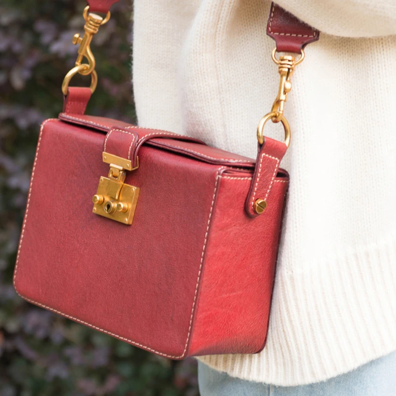 AETOO Leather woman bag retro casual square box head cowhide slant Strap Baoquan shoulder strap Single shoulder bag