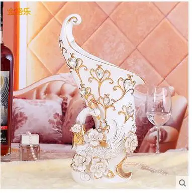 

The wine cabinet office sets up a vase of vase craft TV ark the home of the living room of the living room to decorate a marriag