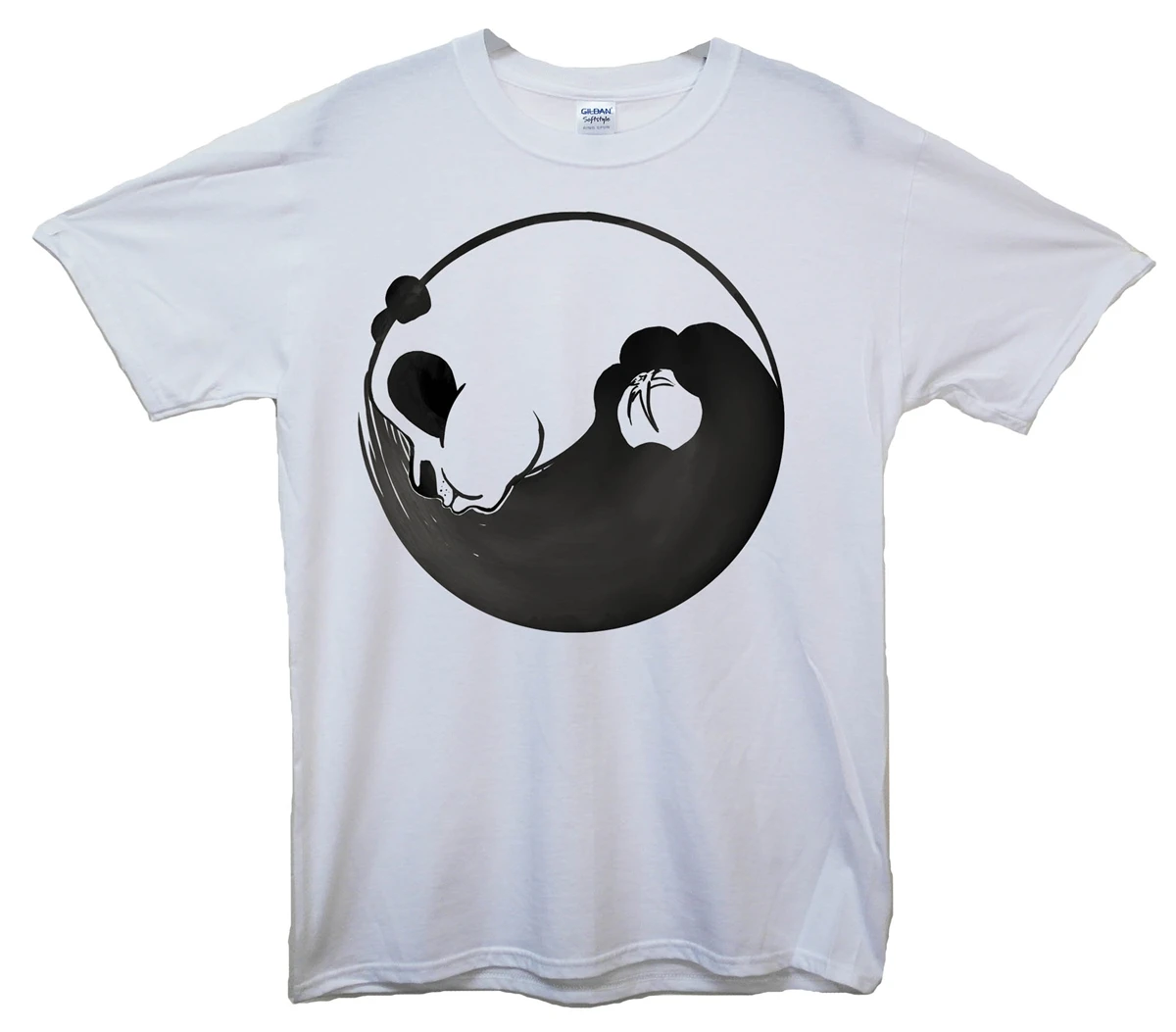 

GILDAN Brand The Warrior of Black & White. Kung Fu Panda T-Shirt Summer Men's Short Sleeve T-Shirt