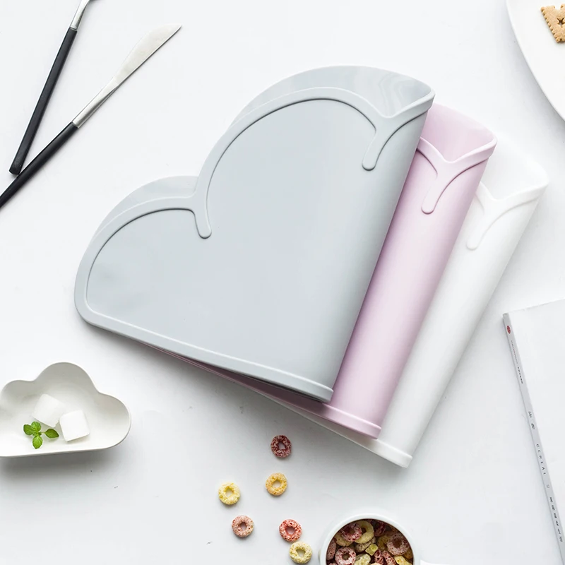 Cute Silicone Placemat Baby Kids Dining Plate Mats Anti-Slip Silicone Table Mat Cloud Shaped Home Kitchen Pads Table Accessories (2)