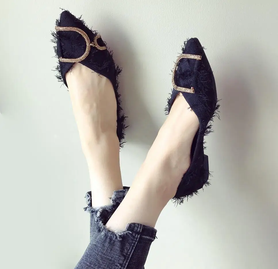 Женская обувь на плоской подошве; повседневные тонкие туфли с острым носком; Женская Осенняя обувь с пряжкой со стразами; брендовая модная женская обувь; zapatos mujer - Цвет: Черный
