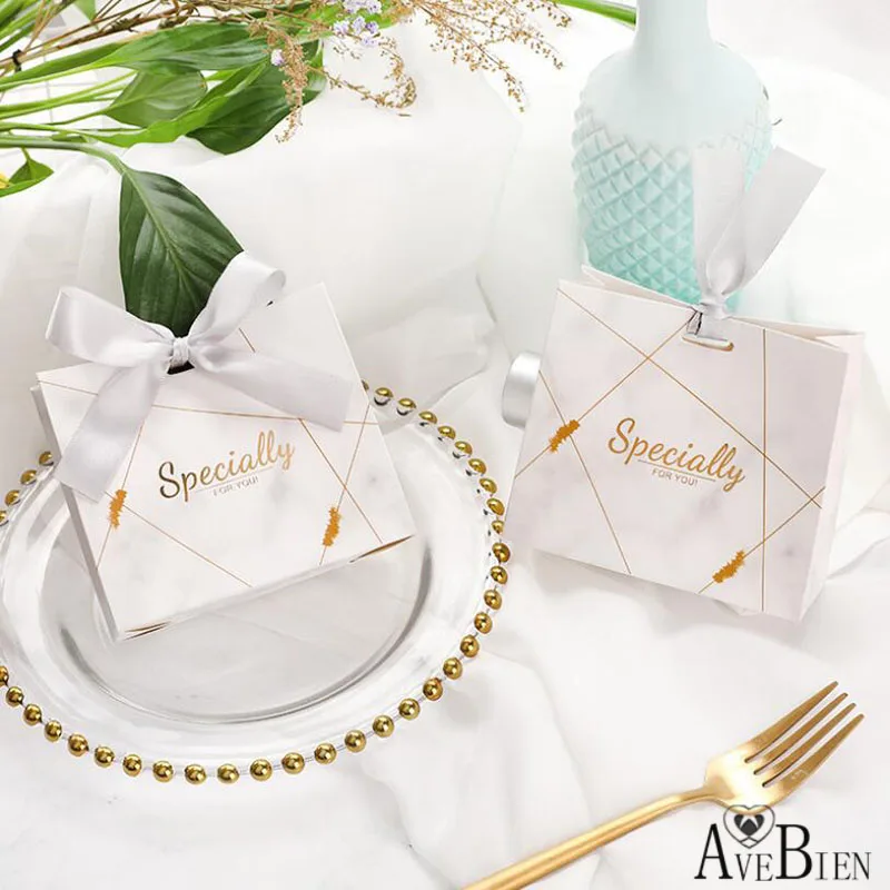 

AVEBIEN 50pcs New Creative Floral Wedding Favors Candy Box Wedding Decoration Craft DIY Baby Shower Candy Box Festival Gift box