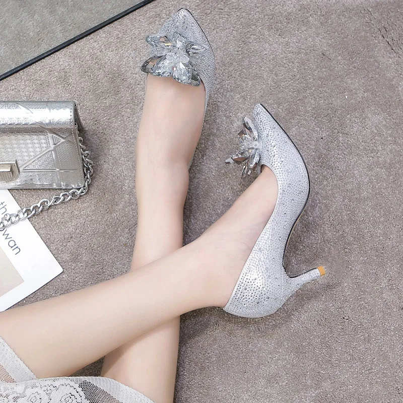 Женские туфли-лодочки с украшением в виде кристаллов; женские туфли на высоком каблуке с острым носком, Украшенные бусинами и жемчугом; вечерние туфли для подружки невесты - Цвет: silver 5cm