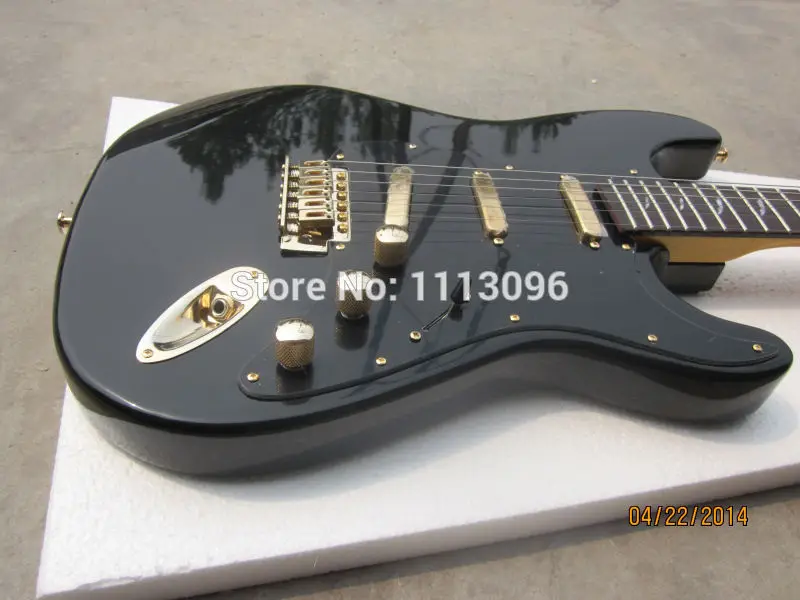 

Free shipping wholsale NEW ermik guitarra with Gold Accessories/electric guitar black color/guitar in china