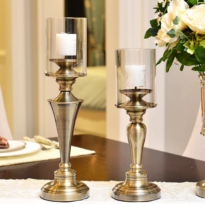 

European-American model furnishings living room table ornaments romantic candlelight dinner bronze candlesticks