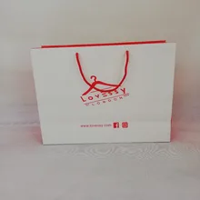 500 шт/партия многоразовый подарок из бутика бумажные сумочки для шоппинга индивидуальный логотип для печати Роскошная Акция одежда сумки