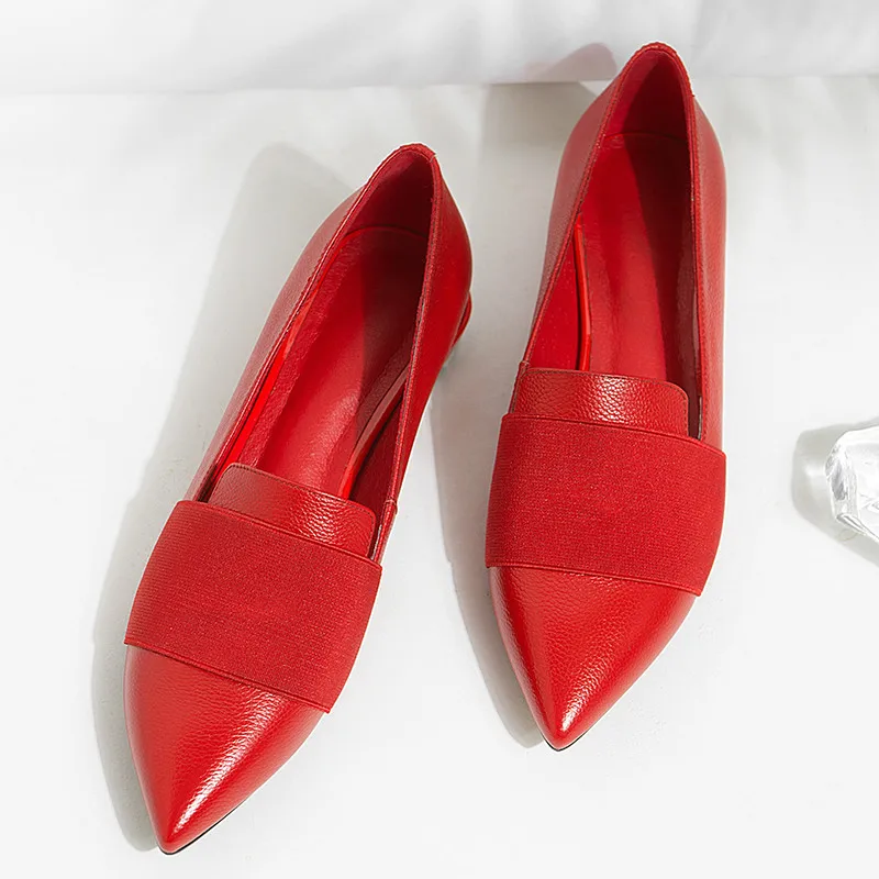 XIUNINGYAN/женские туфли-лодочки; Осенняя обувь из коровьей кожи; женская обувь из натуральной кожи с черной полосой на низком каблуке; женская обувь с острым носком - Цвет: Red 2