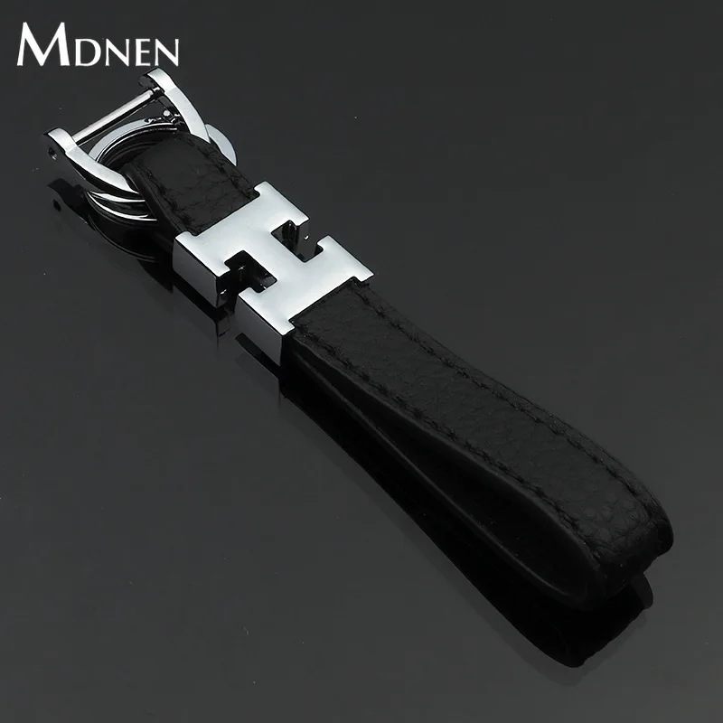 

4 Colors MDNEN Metal Letter H Horseshoe Buckle Leather Keychain Litchi Leather Auto Key Chain Car Keyfob Keyholder for Car Keys