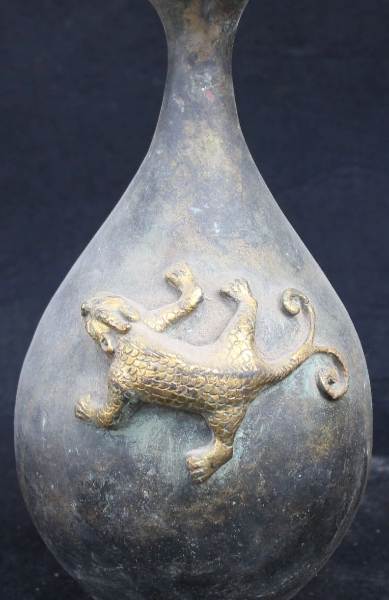 

Old Chinese Dynasty Bronze Gild Dragon Beast Pot Bottle Vase Statue Collectible