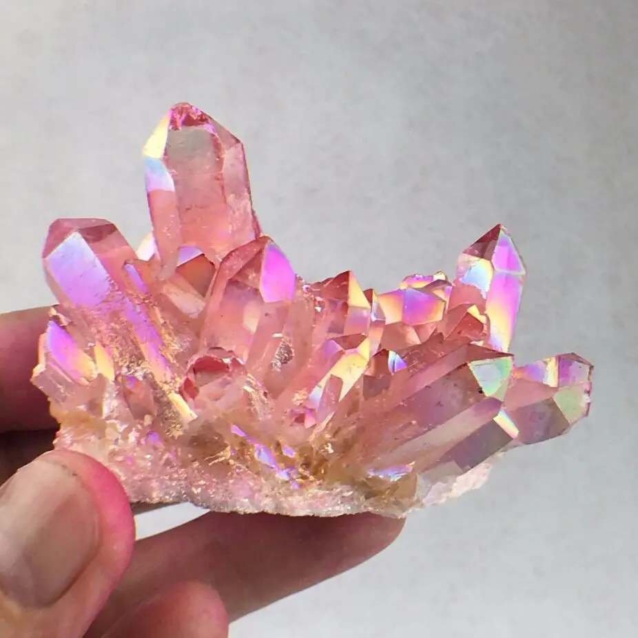 Quartz crystal. Кристалл кварца. Розовый кварц друза. Кристаллы кварцита. Кварцевый Кристалл Кристалл.