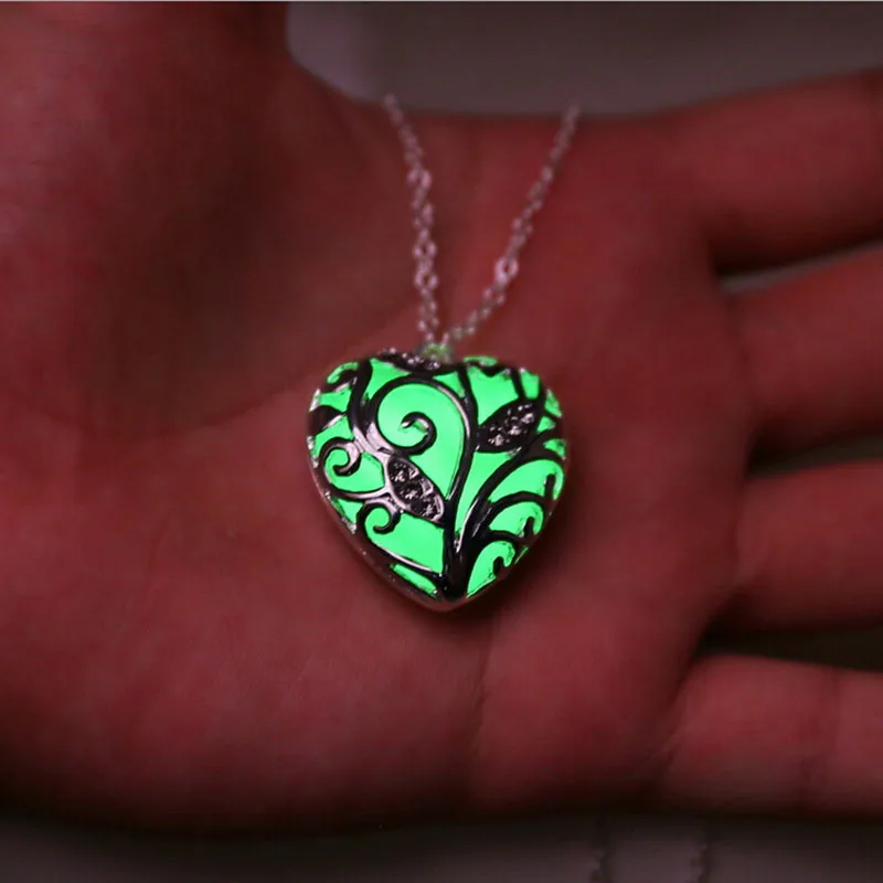 Fashion Hollow Glow in the Dark Sliver Plated Leaves Chain Love Heart Trendy Pendant Necklace Luminous Jewelry Gifts For Women