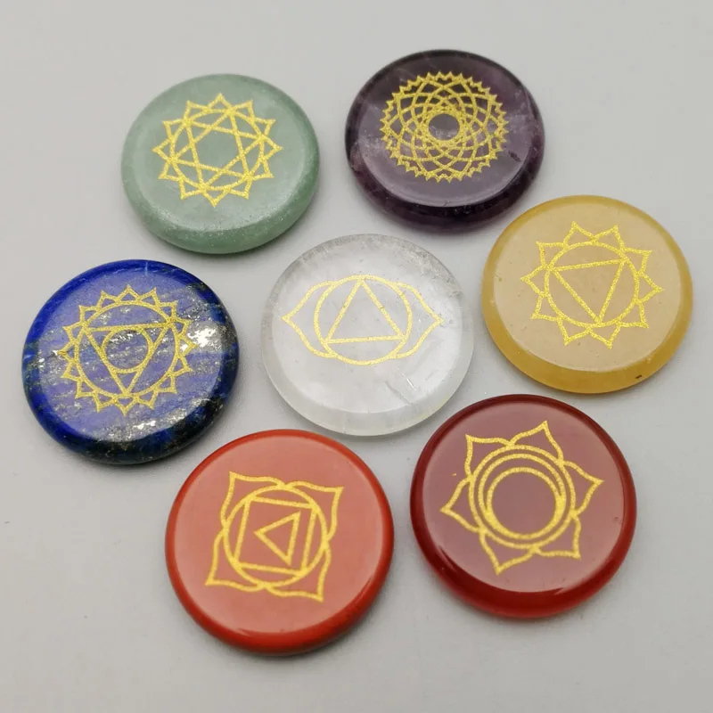 

Модные натуральные гравированные камни рейки 7 чакр, подвески, Очаровательная круглая форма, хрустальное кварцевое ожерелье, аксессуары 7 шт./лот без отверстия