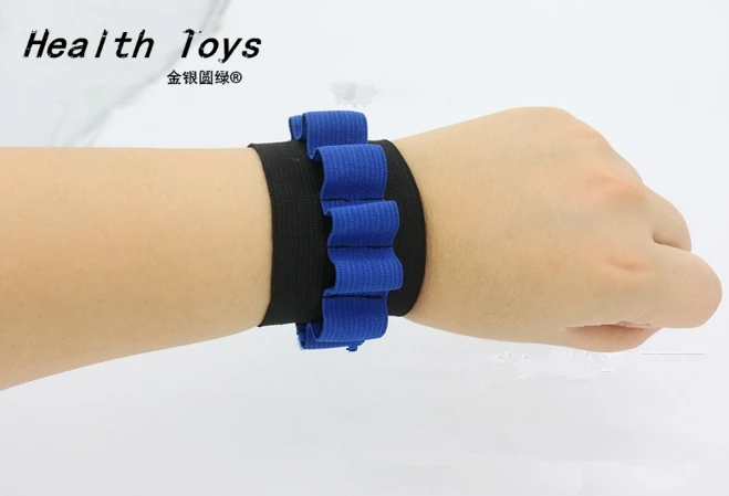 Toy Gun Wristband For Nerf Gun softbullet Gun Can hold soft bullets professional player Outdoor game equipment in arena Toy Gun Wristband For Nerf Gun softbullet Gun Can hold soft bullets professional player Outdoor game equipment in arena