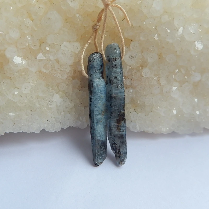 

Hot Sale Natural Stone Nugget Blue Kyanite Earring Bead 35x5mm 3.3g Fashion Jewelry Earrings Accessories