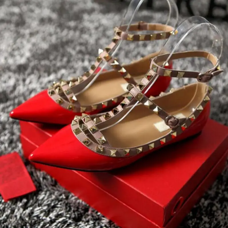 

2019 new patent leather nude red black buckle flat with rivets shoes women's sandals shallow mouth pointed single shoes 34-43