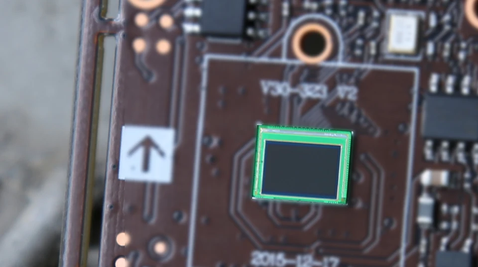 323CMOS960