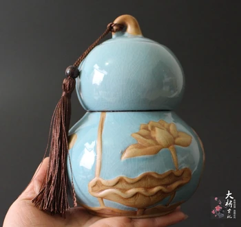 

Chinese old porcelain Cracked glazed gourd tea storage tank