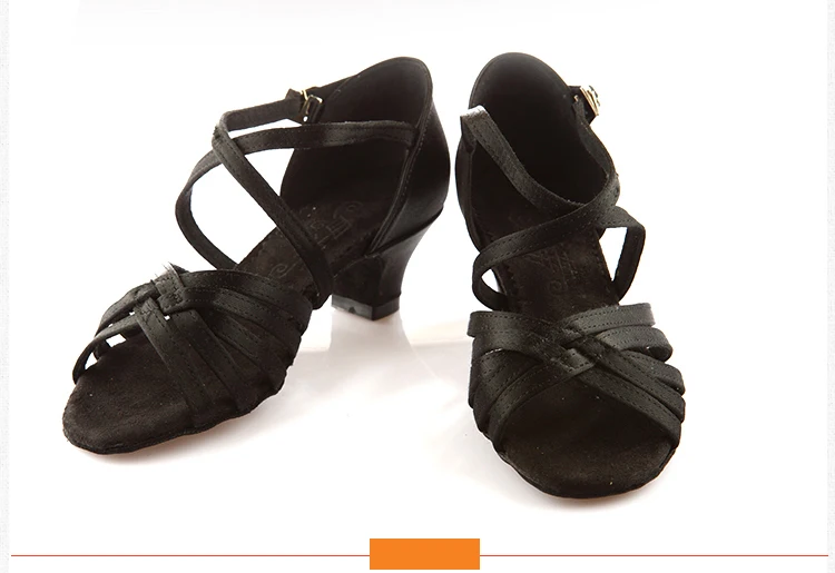 20161031_105043_046Girls Dance shoes Ballroom latin shoes for Children Satin Sports Shoes Deep skin heel 3.5cm Gift bag BD603