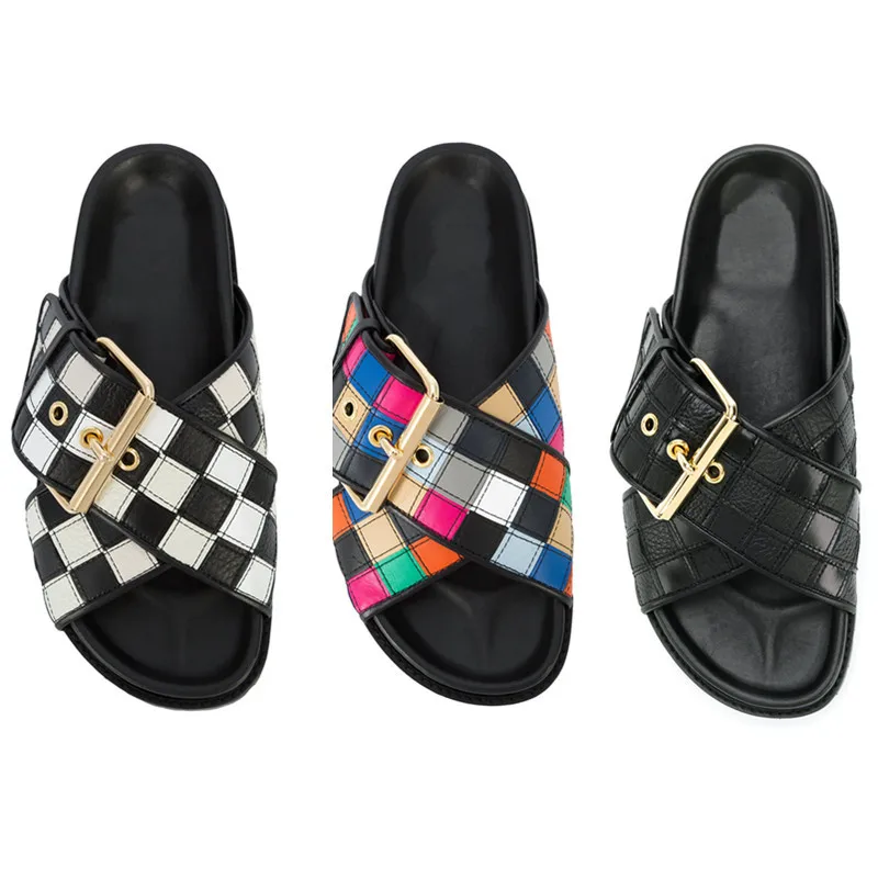 

19SS Checked Leather Metal Belt Buckle Open Toe Summer Slippers Outside Slip On Soft Flat Slides Beach Shoes Casual Woman Shoes