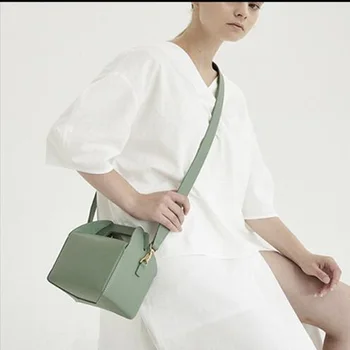 

Ins Acrylic Chains Handbags for Women Canvas Corduroy Color Plaid Printing Bags Ladies Girls Shoulder Messenger Bags Brands Chic