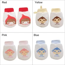 Модная теплая перчатка для младенца с милым мультяшным рисунком, противоскользящие перчатки для новорожденных, защита лица, хлопковые перчатки против царапин