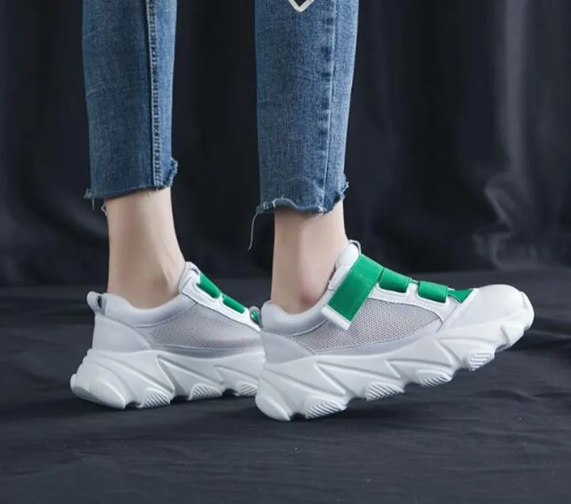 9213