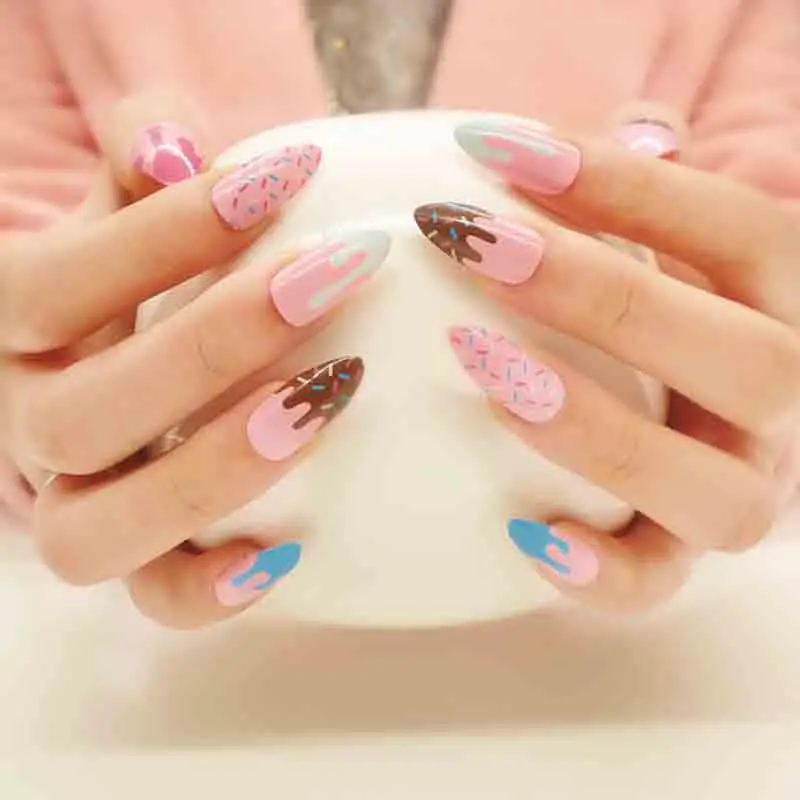 накладные ногти. накладные ногти длинные. маникюр с накладными ногтями. накладные ногти nail art. накладные ногти nail art.