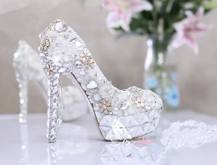 Белые перламутровые туфли с кисточками и стразами женские свадебные туфли туфли невесты на высоком каблуке туфли на платформе туфли под вечернее платье
