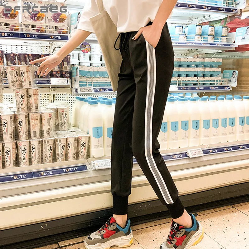 ankle length jogger pants
